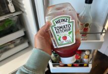 Напрочуд ефективний лайфхак із пляшкою кетчупу замість олії