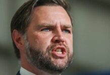 Pourquoi JD Vance sauter le congé de paternité blesse les pères américains